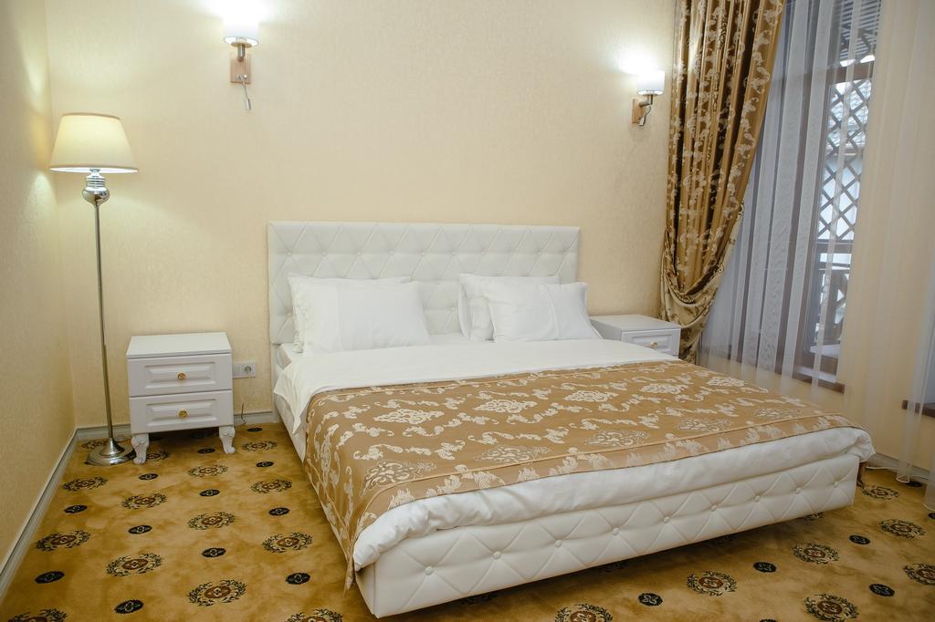 Luxury House Otel Çimkent Dış mekan fotoğraf